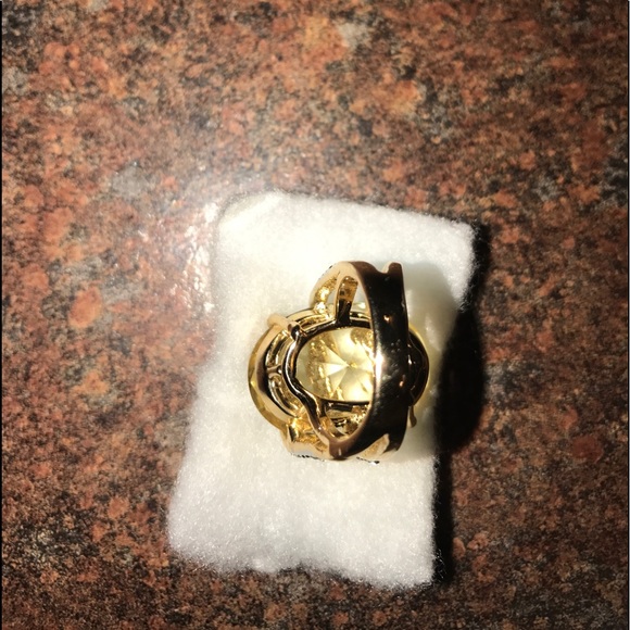 Fashion Ring, sz 6 3/4 gold-tone Lrg Citrine stone, NWOT - Picture 7 of 8